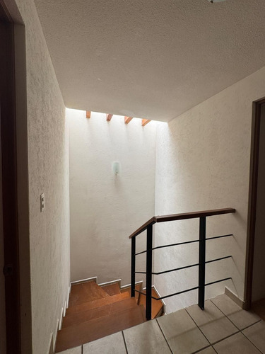 Casa En Renta Chulavista Iii, Queretaro. 3 Rec, 3 Baños, Privada Con Alberca