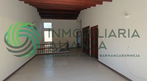 Casa En Venta En Lagos Del Cacique. Cod V61435
