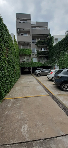 Imagen 3 de 7 de Dueño Vende , Amplia Cochera Cubierta . Belgrano/nuñez