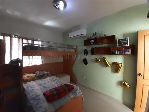 Imagen 13 de 29 de Hermoso Townhouse En Mañongo Naguanagua, El Inmueble Cuenta Con Planta Electrica 100%, Pozo De Agua, 3 Habitaciones, 3 Baños, 2 Puestos De Estacionamiento, Se Vende Semi Amoblado
