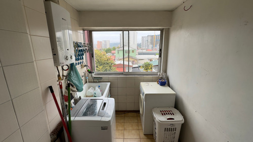 Imagen 6 de 18 de Amplio Y Céntrico Departamento