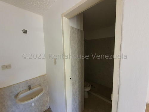 Apartamento En Venta En Los Naranjos Humboldt Mls #23-22849