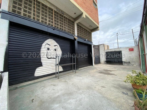 Local En Venta Con Gran Potencial Espacioso Al Centro-oeste De Barquisimeto Kenlimar Nieto 23-4580