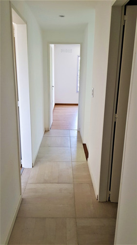 Imagen 7 de 14 de Duplex A Estrenar De 4 Ambientes Estilo Minimalista