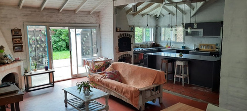Imagen 6 de 30 de Chalet 5 Ambientes En El Corazón De Caisamar