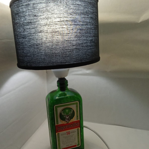 Luminaria De Mesa Hecha De Botella De Vidrio Recicladas Verde Claro Negro