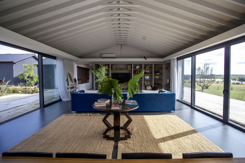 Casa De Diseño En Venta Pueblo Mio (ref: Bpv-8132)