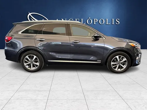 Kia Sorento 3.3 V6 SXL Piel 7 Pasajeros AWD At