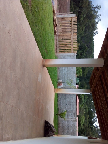 Vendo Uma Linda Chácara Com Um Lindo Tangue Com Muitos Peixe