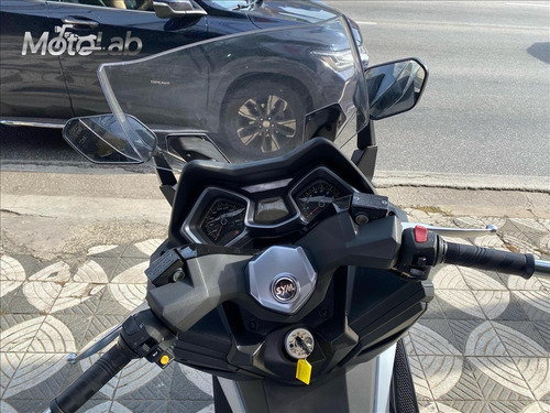 Dafra Cruisym 300