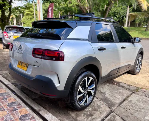 Citroën C4 Cactus 1.6 Shine Turbo Aut