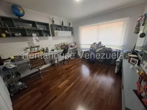 Agp Increíble Apartamento Con Cocina Moderna Y Espacios Bien Distribuidos En Venta En Campo Alegre 25-13252 Ys