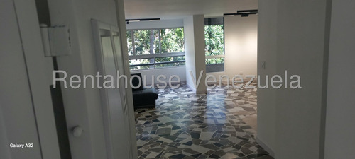 Apartamento Piso Medio Remodelado 160 M² 3h, 3b, 1p, Residencias Puerto Santo Con Piscina Pozo De Agua En Venta En Los Palos Grandes Avenida 4ta Y 5ta Transversal Caracas