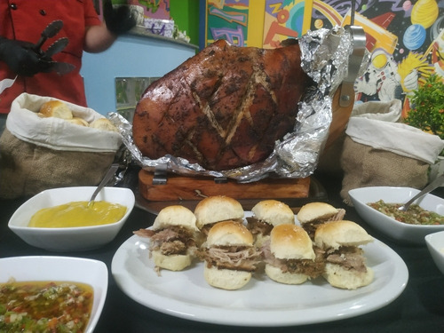 Lunch Catering Para 20 Personas Pernil