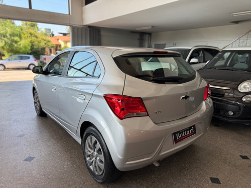 Chevrolet Onix 1.4 Black Edition 1.4