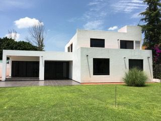 Casa En Jurica En  Venta Y/o Renta.