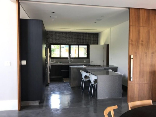 Casa A Venda No Condomínio Fechado De Altíssimo Padrão Fazenda Serrazul Em Itupeva A 15 Minutos De Jundiaí. - Ca01689