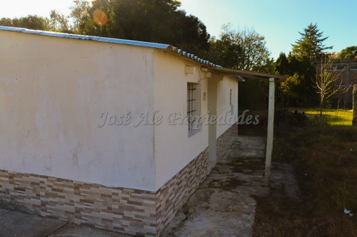 Imagen 3 de 13 de En Venta Casa De Dos Dormitorios Colonia Del Sacramento