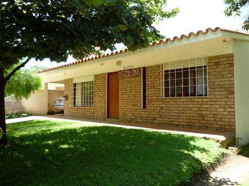 Venta Dos Casas En Padron Unico Las Toscas A Metros De La Rambla Hermoso Chalet