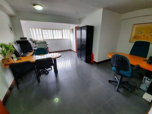 Imagen 1 de 10 de Funcional Oficina Remodelada En Venta - Urb La Campiña
