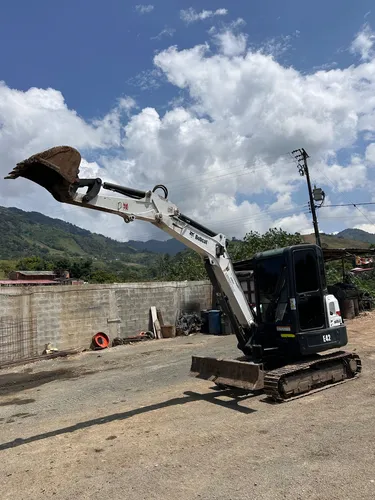 Bobcat E42 Año 2020