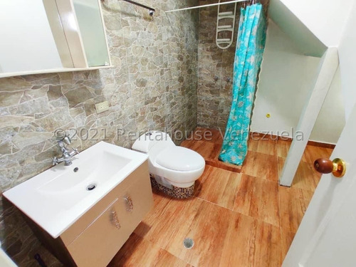 Imagen 14 de 22 de Excelente Casa En Venta San Antonio De Los Altos 21-26026