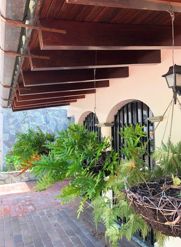 Imagen 16 de 16 de Se Vende Casa 780m2 6h+2s/6b+2s/6p Prados Del Este 6885