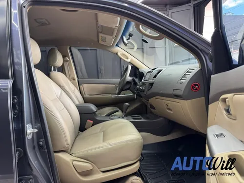 Toyota Fortuner Sr5 At 2700cc Aa 4x2 7psj