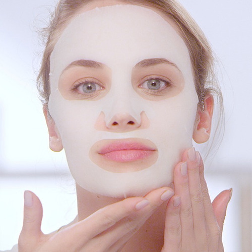 Imagen 4 de 7 de Mascarilla En Tela Garnier Skin Active Green Tea Hidra Bomb