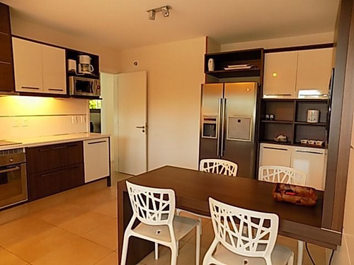 Imagen 10 de 24 de Venta De Casa 4 Dormitorios En Playa Mansa, Punta Del Este