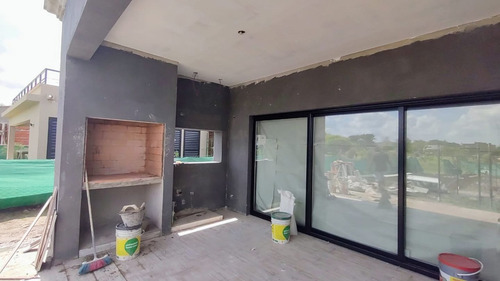 Imagen 13 de 16 de Casa En Venta A Estrenar En San Ramiro - Pilar Del Este
