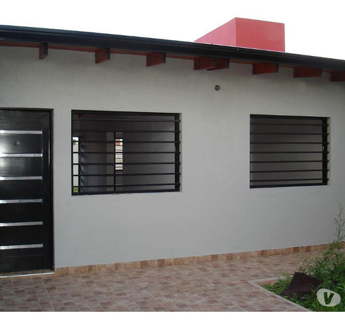 Imagen 2 de 17 de Casa En Venta - 2 Dormitorios, Cochera - 60 Mts2 Sobre Lote De 150mts2 - Villa Elvira