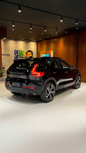 Volvo XC40 XC 40 T-5 R-DESIGN 2.0 252cv AWD