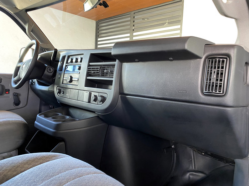 Chevrolet Express 6.0ls C 15 Pas At