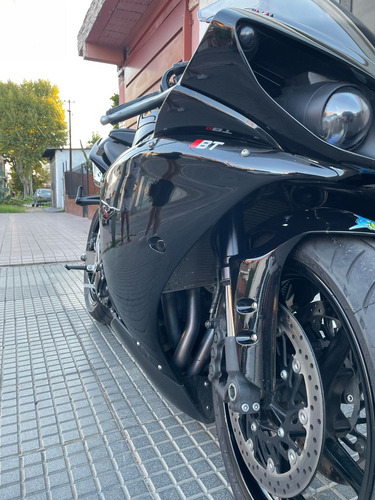 Yamaha R1