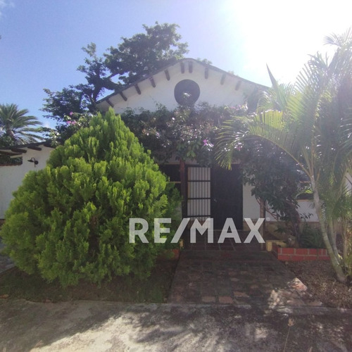 Casa En La Asuncion, Sector El Guayabal,calle Morichal, Isla De Margarita, Estado Nueva Esparta