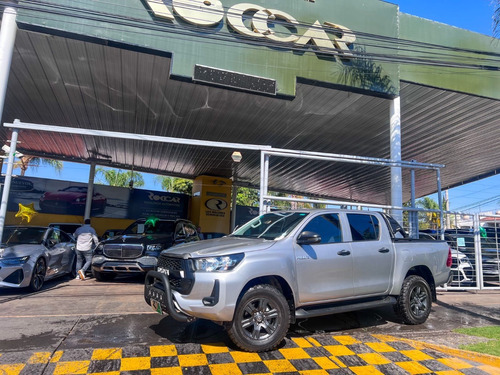 Toyota Hilux 2.7 Cabina Doble Sr Mt