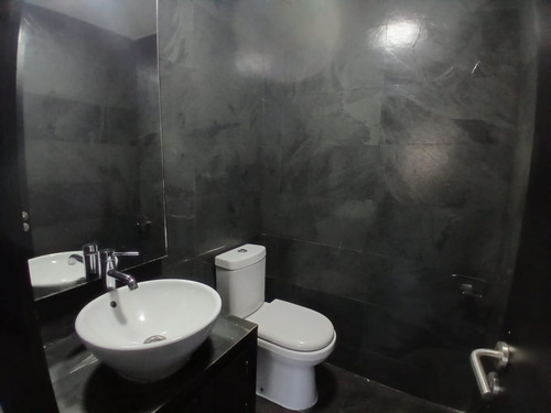 Excelentes Oficinas Panta Libre De 359 M2 Recién Remodelada