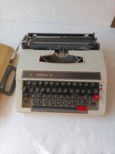 Máquina De Escribir Omega 97