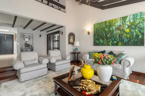 Casa En Venta En Malibu. Cod V14757