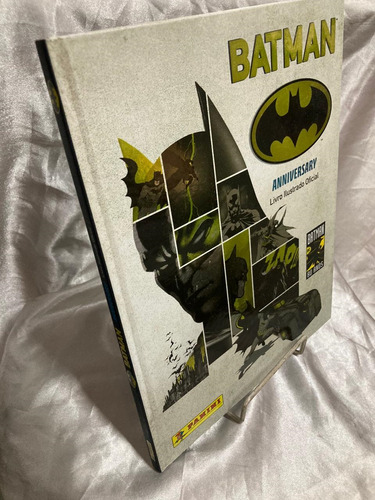 Livro Batman - Anniversary - Livro Ilustrado Oficial - Panini A8b1 [2019]