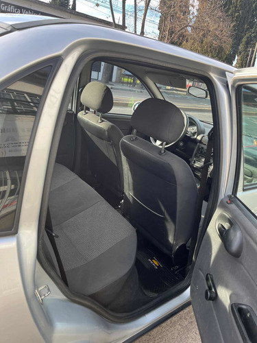 Imagen 11 de 14 de Chevrolet Classic 2015 1.4 Ls Abs Airbag