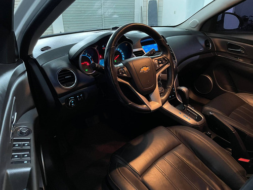 Imagem 9 de 10 de Chevrolet Cruze 1.8 Lt Sport6 16v Flex 4p Automático