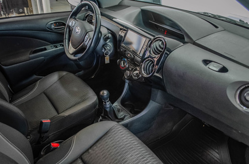 Imagen 11 de 25 de Toyota Etios Xls 2017