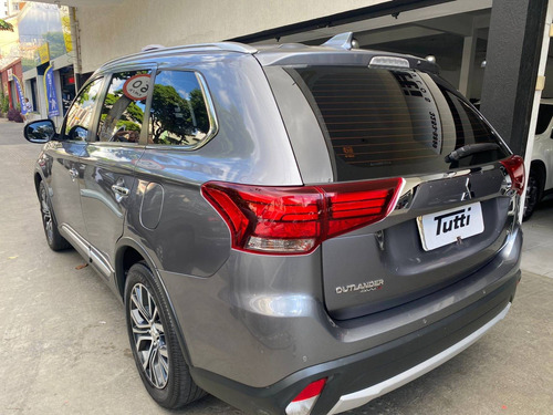 Imagem 10 de 10 de Mitsubishi Outlander 3.0 Gt 4x4 V6 24v Gasolina 4p