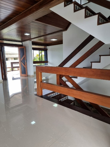 Imagem 23 de 29 de Casa À Venda, 5 Quartos, 3 Suítes, 4 Vagas, Piatã - Salvador/ba - 1608