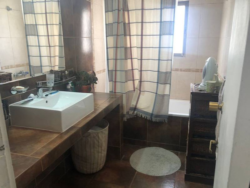 Venta Casa A Cuadras Jumbo Uno Norte