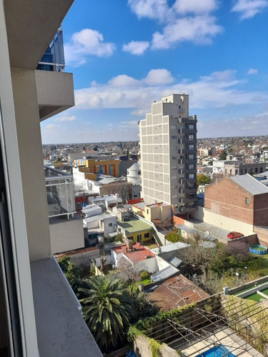 Imagen 1 de 13 de Hermoso Departamento 3 Ambientes En El Centro De Banfield