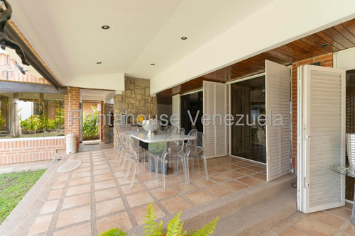 Casa En Venta En Alto Hatillo Caracas Jardin Vista Panoramica Angela Tochon