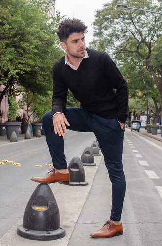 Imagen 4 de 6 de Sweaters Escote V Pullover Acrilico